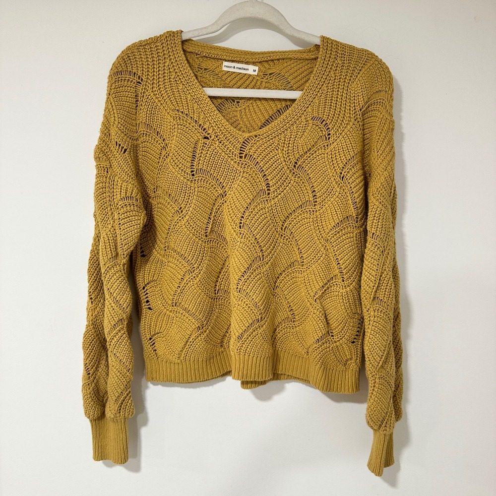 Moon & Madison Sweater M Mustard Yellow Cotton Blend Pointelle Wave Knit V-Neck